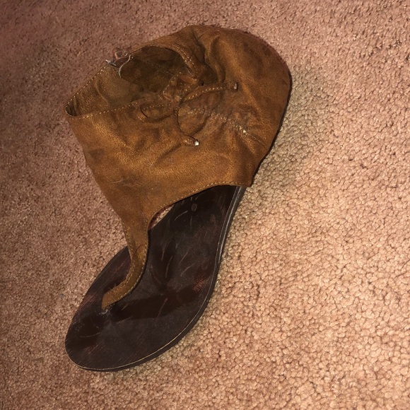 Sandals - Picture 2 of 2